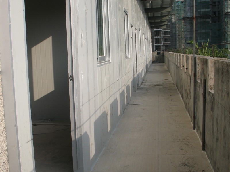 琼海维嘉国际大酒店混凝土楼面加建钢结构  夹心板屋面和墙面   钢结构屋顶夹层   宿舍楼